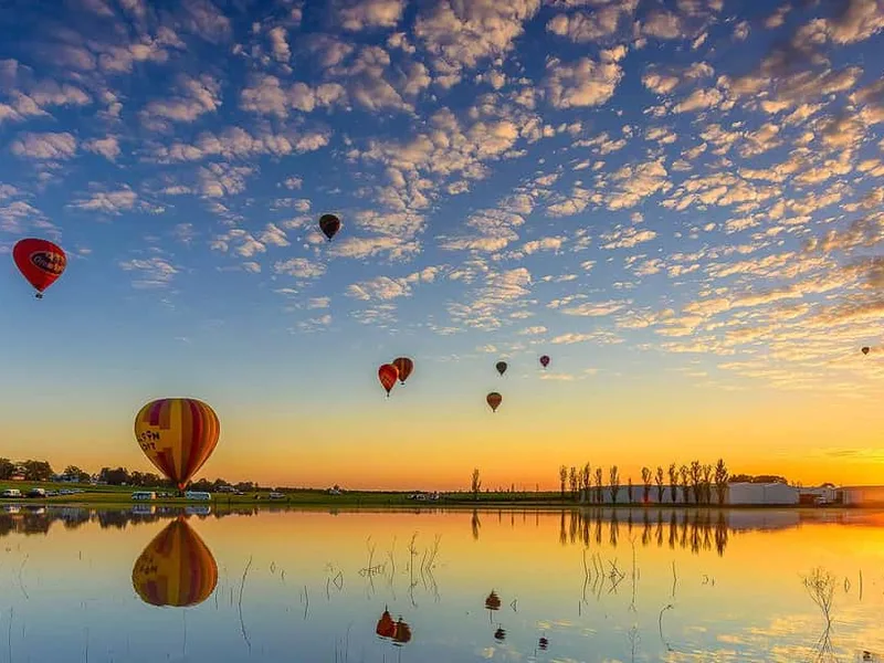 Hunter Valley Sunrise Balloon Ride with Bubbly Breakfast — hot air balloon ride in Hunter Valley