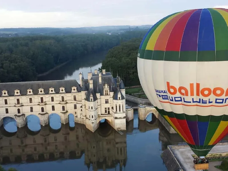 Amboise: Sunset Balloon Ride Over the Loire Valley — hot air balloon ride in Loire Valley