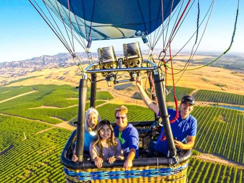 Hot air balloon rides in Sacramento