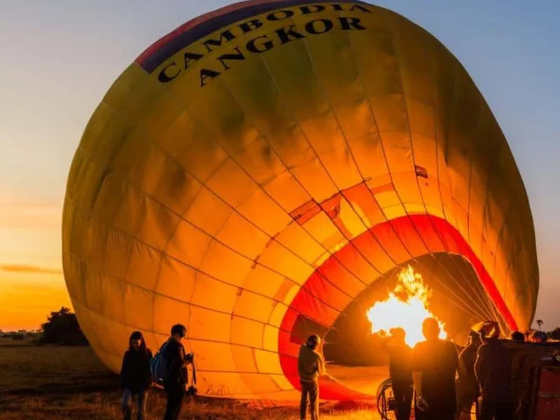 Hot air balloon rides in Siem Reap